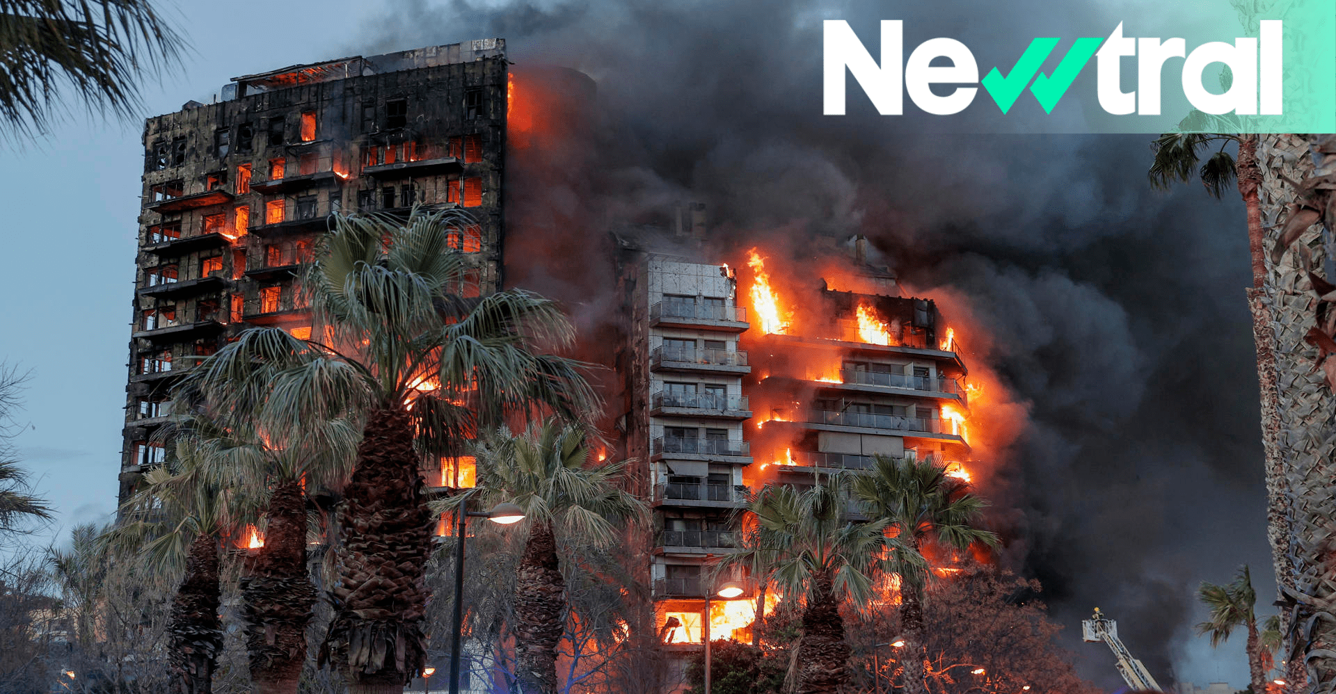 Imagen del edificio de Campanar en llamas publicada por Newtral.